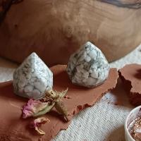 Howlite z5z6